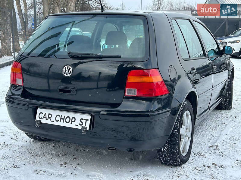 Хетчбек Volkswagen Golf 2000 в Стрию