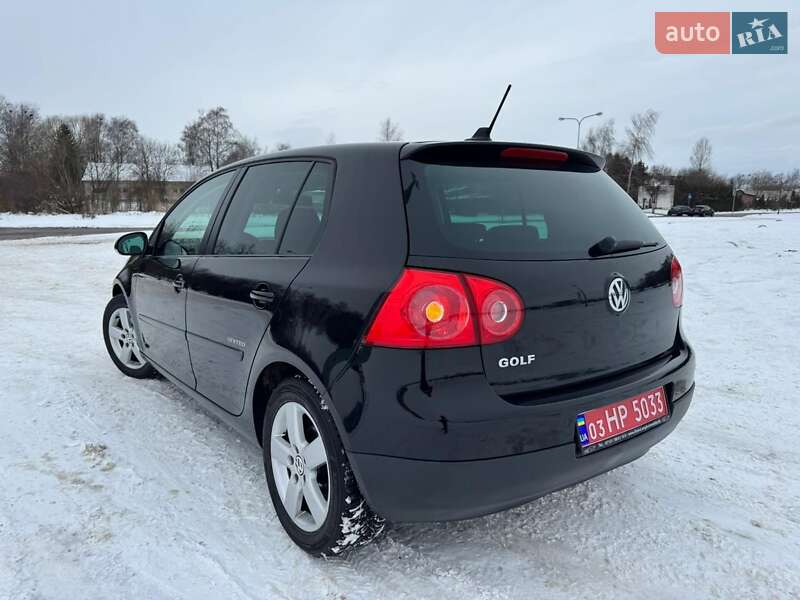 Хетчбек Volkswagen Golf 2008 в Львові