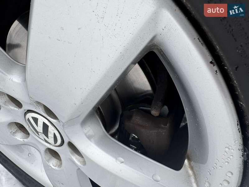 Хетчбек Volkswagen Golf 2008 в Львові