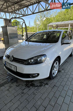 Хетчбек Volkswagen Golf 2012 в Тячеві