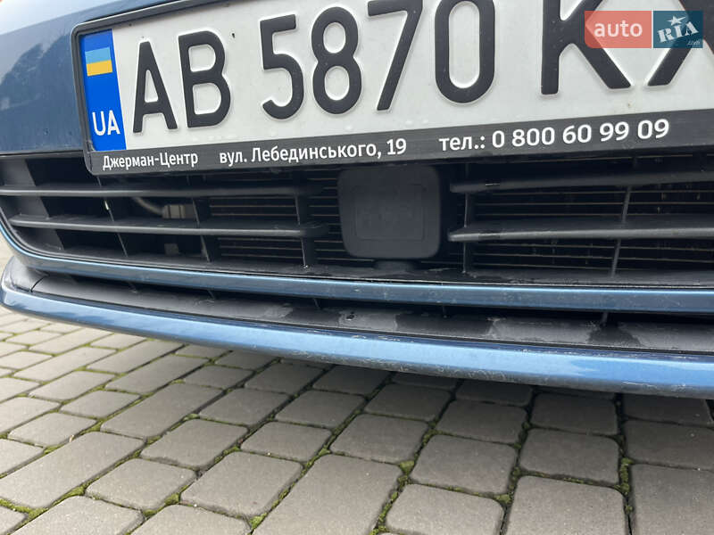 Хетчбек Volkswagen Golf 2017 в Вінниці