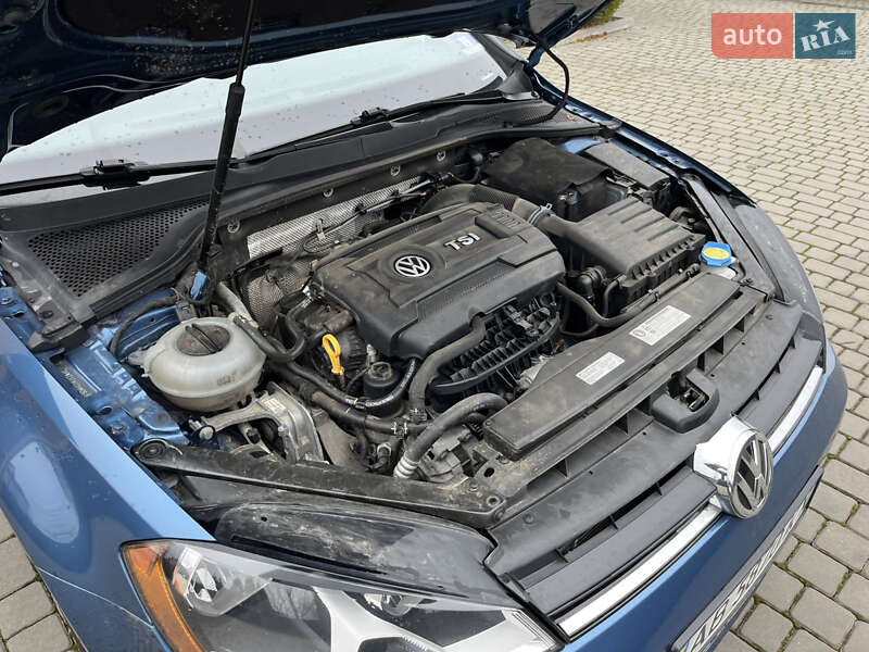 Хетчбек Volkswagen Golf 2017 в Вінниці