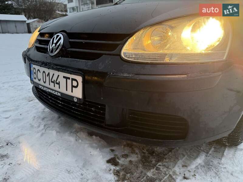 Хетчбек Volkswagen Golf 2007 в Золочеві