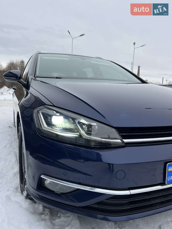 Универсал Volkswagen Golf 2017 в Львове
