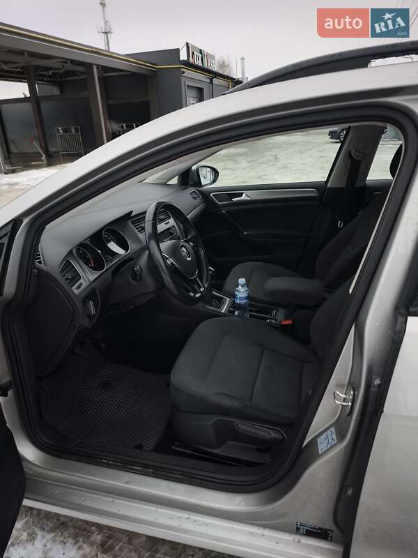 Універсал Volkswagen Golf 2014 в Львові