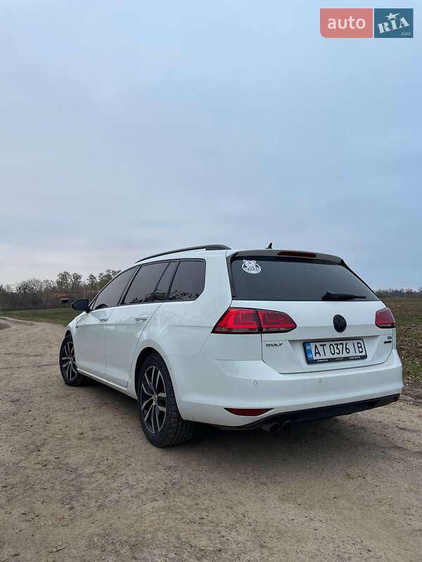 Универсал Volkswagen Golf 2015 в Львове