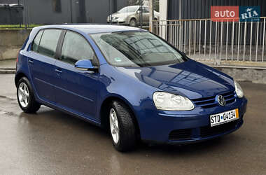 Хетчбек Volkswagen Golf 2005 в Чорткові