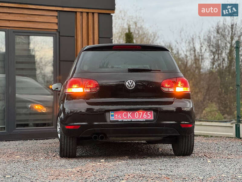 Хетчбек Volkswagen Golf 2010 в Дрогобичі