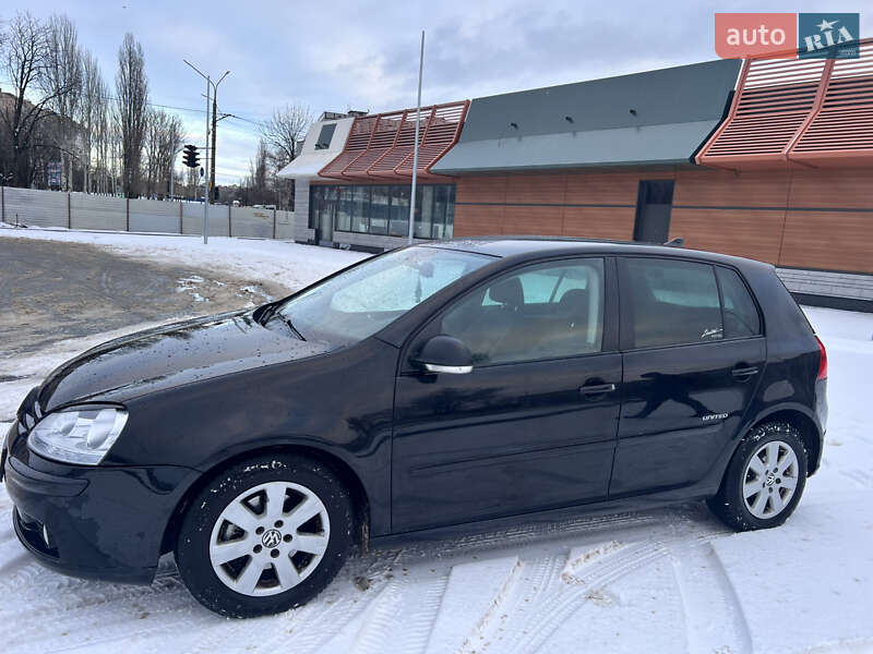 Хэтчбек Volkswagen Golf 2008 в Кривом Роге