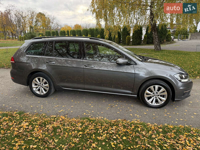 Універсал Volkswagen Golf 2018 в Хмельницькому