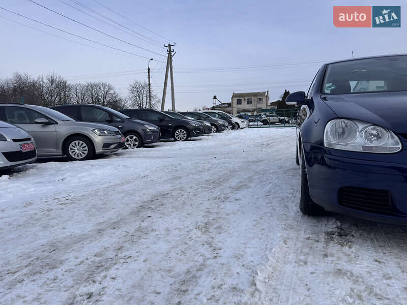 Хетчбек Volkswagen Golf 2007 в Звенигородці