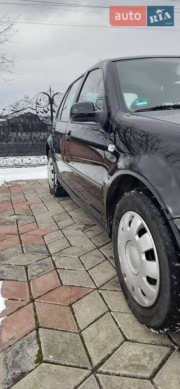 Хетчбек Volkswagen Golf 2001 в Бучачі