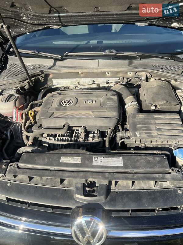 Хетчбек Volkswagen Golf 2017 в Києві