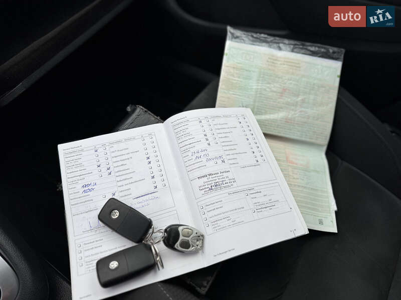 Хетчбек Volkswagen Golf 2009 в Луцьку