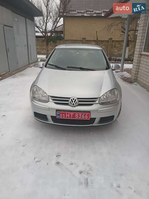 Хэтчбек Volkswagen Golf 2007 в Луцке