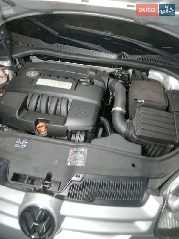 Хэтчбек Volkswagen Golf 2007 в Луцке