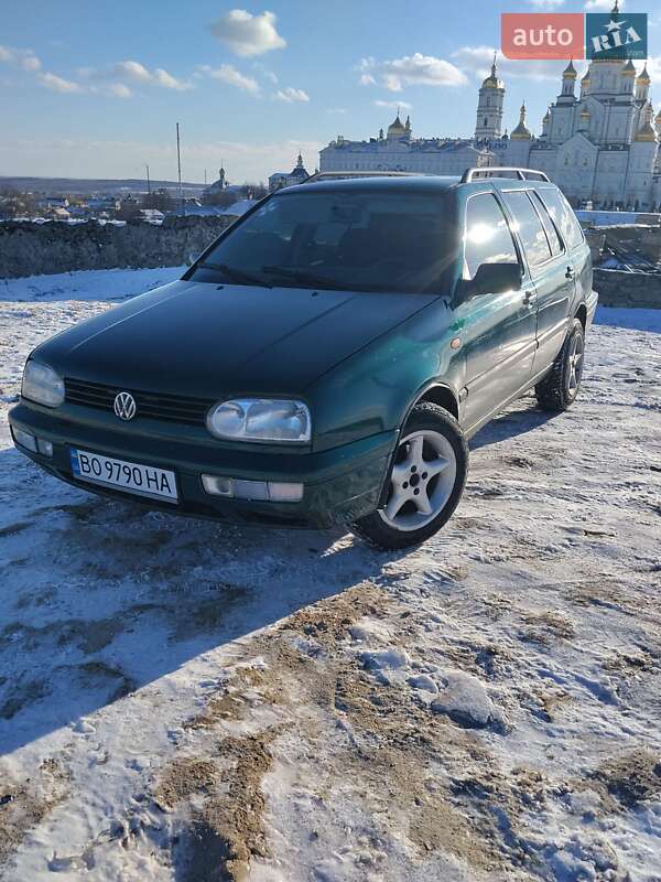 Универсал Volkswagen Golf 1997 в Почаеве