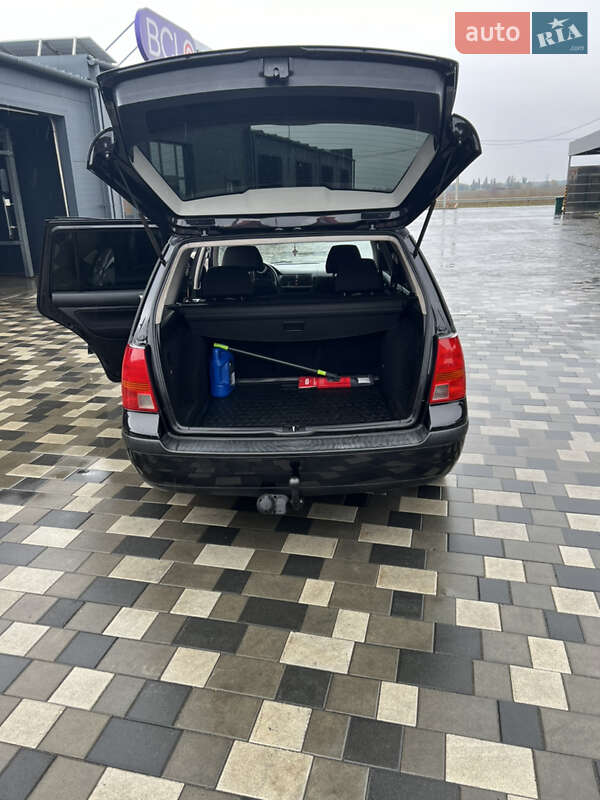 Универсал Volkswagen Golf 2000 в Полтаве