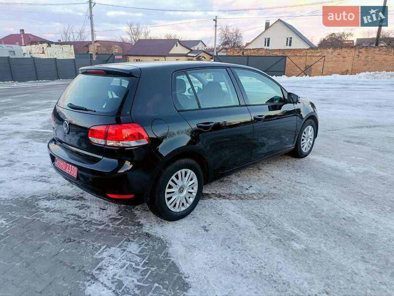 Хэтчбек Volkswagen Golf 2009 в Дубно