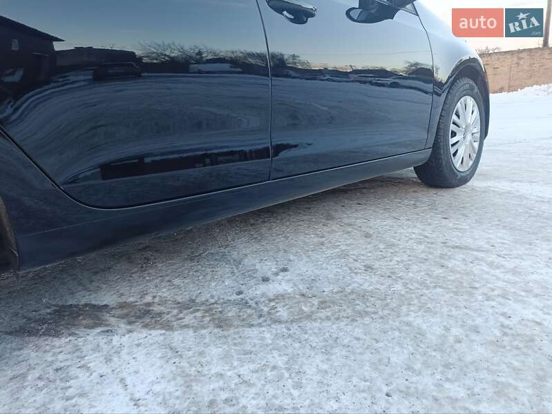 Хэтчбек Volkswagen Golf 2009 в Дубно