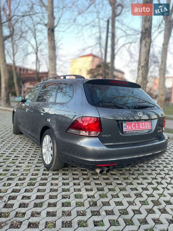 Универсал Volkswagen Golf 2013 в Мукачево