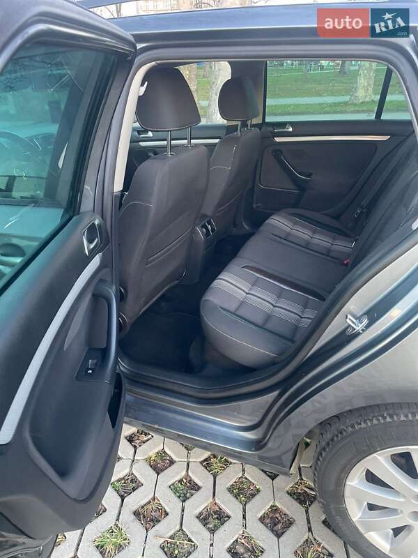 Универсал Volkswagen Golf 2013 в Мукачево