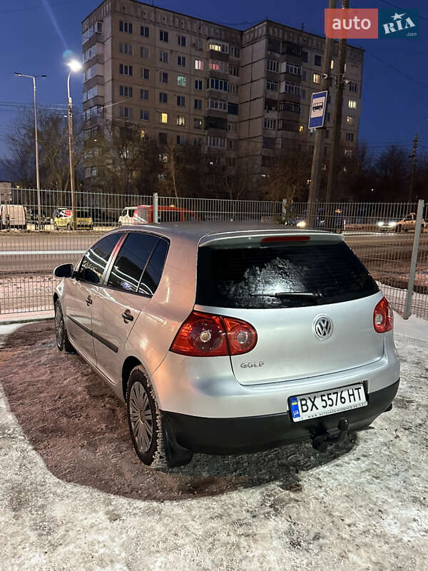 Хэтчбек Volkswagen Golf 2004 в Бердичеве