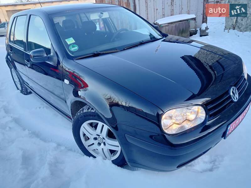 Хетчбек Volkswagen Golf 2003 в Тернополі