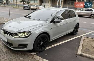 Хэтчбек Volkswagen Golf 2013 в Одессе