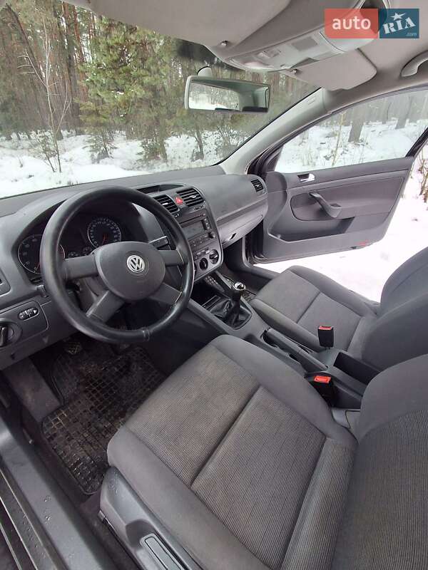 Хэтчбек Volkswagen Golf 2004 в Ахтырке фото 7 Хэтчбек Volkswagen Golf 2004 в Ахтырке