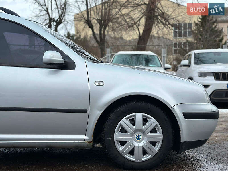 Універсал Volkswagen Golf 2002 в Вінниці