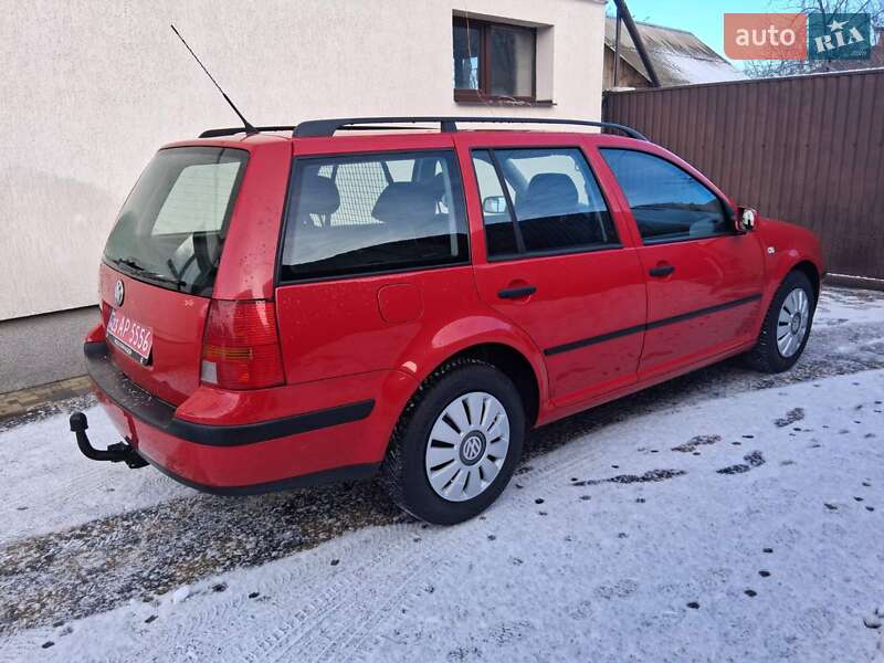 Универсал Volkswagen Golf 2002 в Харькове