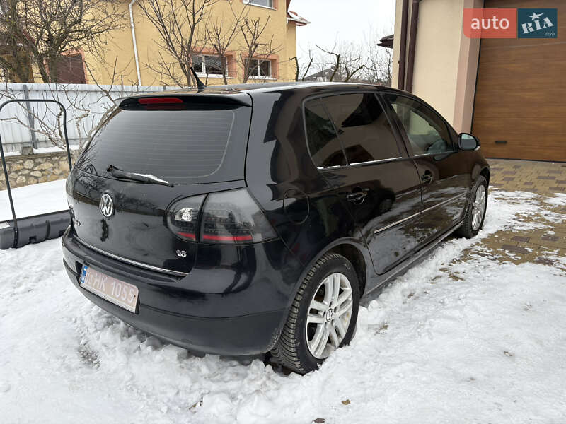 Хэтчбек Volkswagen Golf 2008 в Тернополе