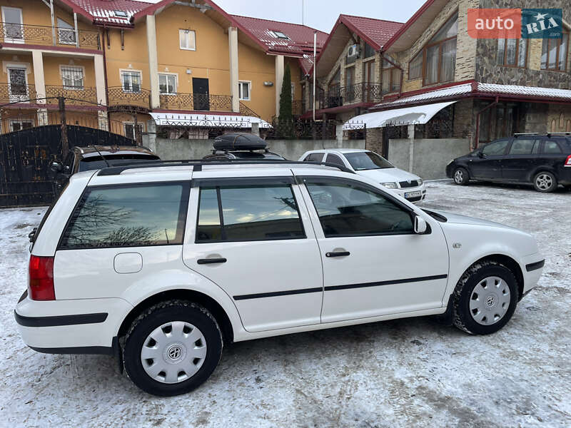 Универсал Volkswagen Golf 2001 в Львове