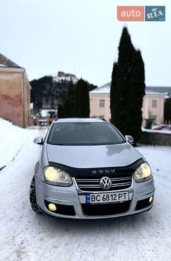 Универсал Volkswagen Golf 2008 в Кременце