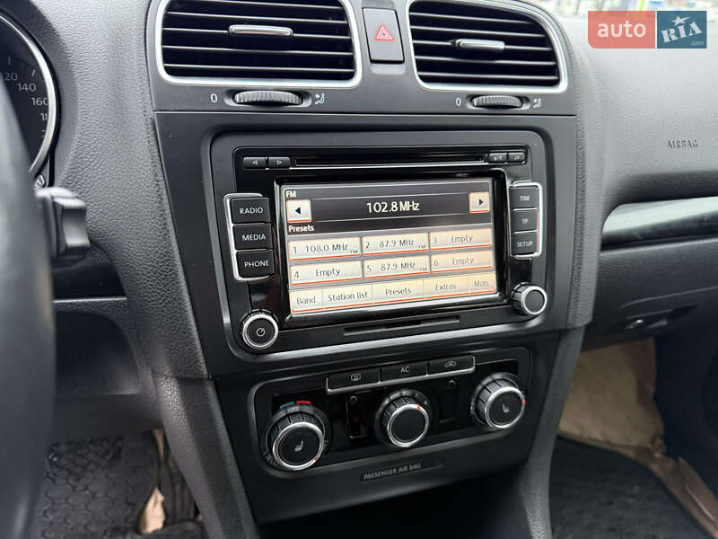 Хэтчбек Volkswagen Golf 2010 в Белой Церкви