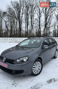 Універсал Volkswagen Golf 2010 в Луцьку