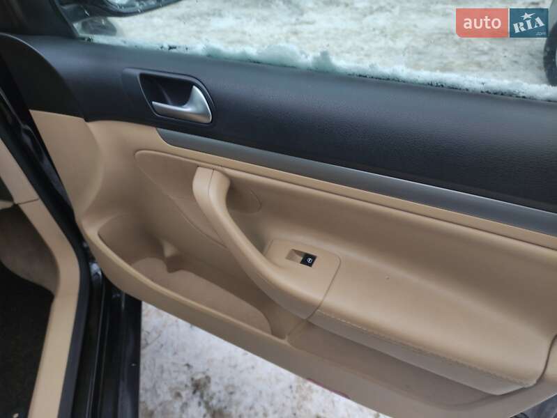 Универсал Volkswagen Golf 2009 в Каменец-Подольском