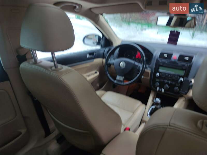 Универсал Volkswagen Golf 2009 в Каменец-Подольском