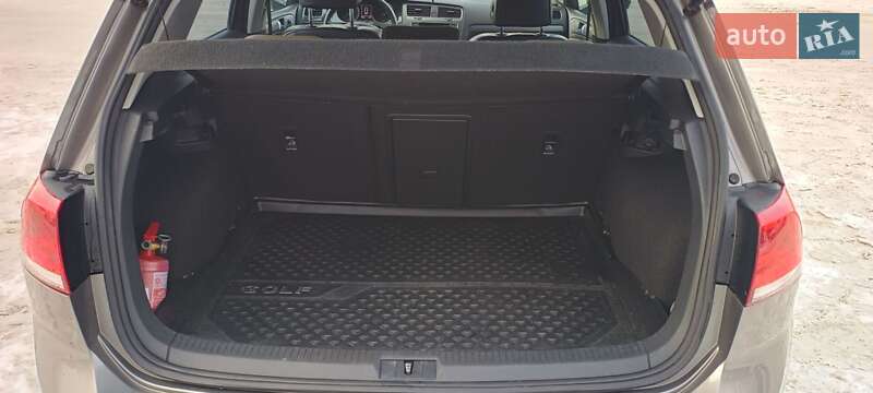 Хетчбек Volkswagen Golf 2012 в Києві