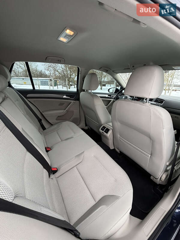 Хэтчбек Volkswagen Golf 2013 в Нетешине фото 26 Хэтчбек Volkswagen Golf 2013 в Нетешине