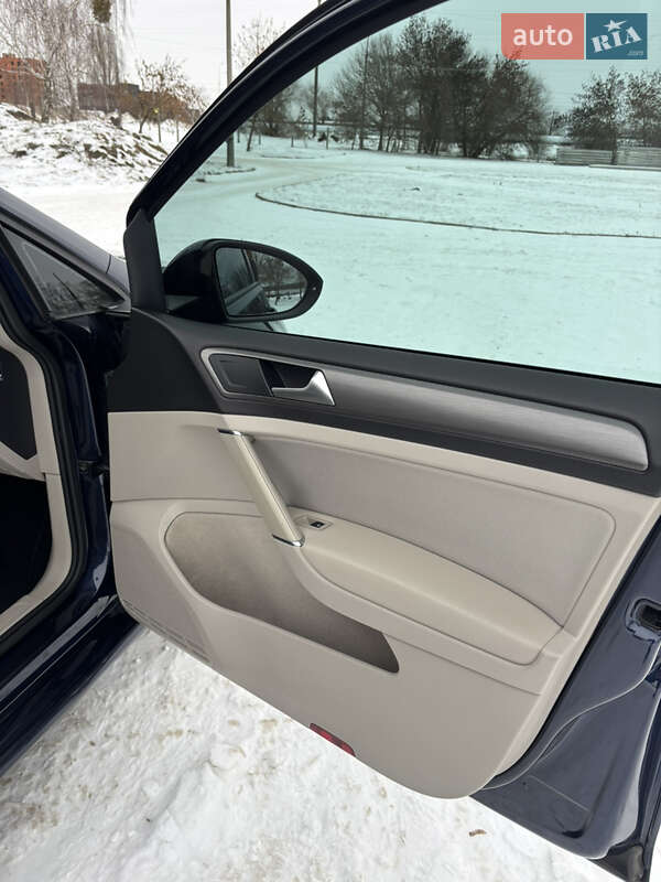 Хэтчбек Volkswagen Golf 2013 в Нетешине фото 29 Хэтчбек Volkswagen Golf 2013 в Нетешине