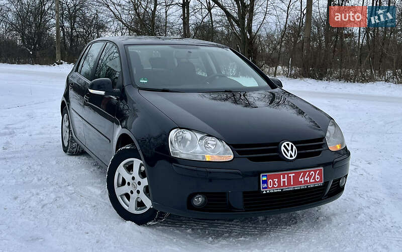 Хетчбек Volkswagen Golf 2006 в Коростені
