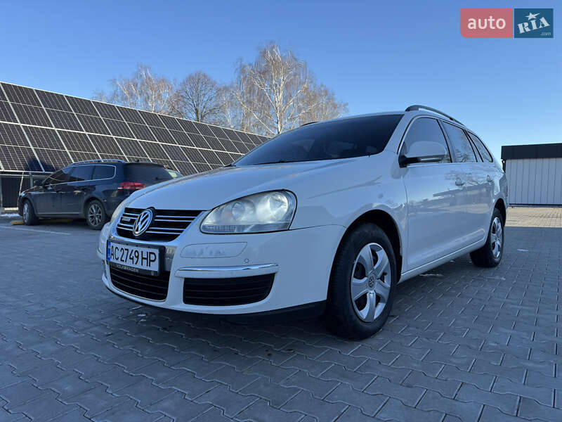 Універсал Volkswagen Golf 2009 в Володимирі