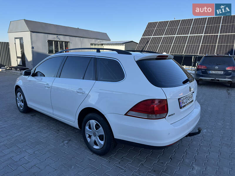 Універсал Volkswagen Golf 2009 в Володимирі