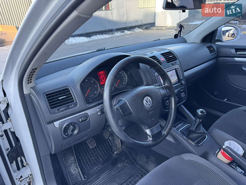 Універсал Volkswagen Golf 2009 в Володимирі