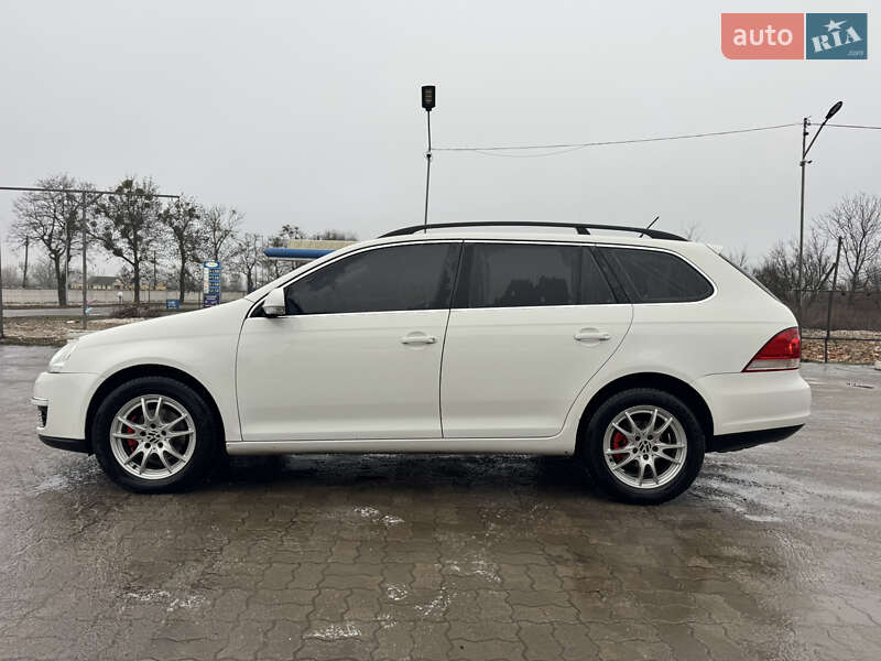 Універсал Volkswagen Golf 2009 в Володимирі