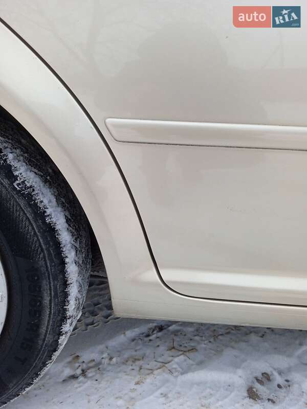 Хетчбек Volkswagen Golf 2003 в Красилові