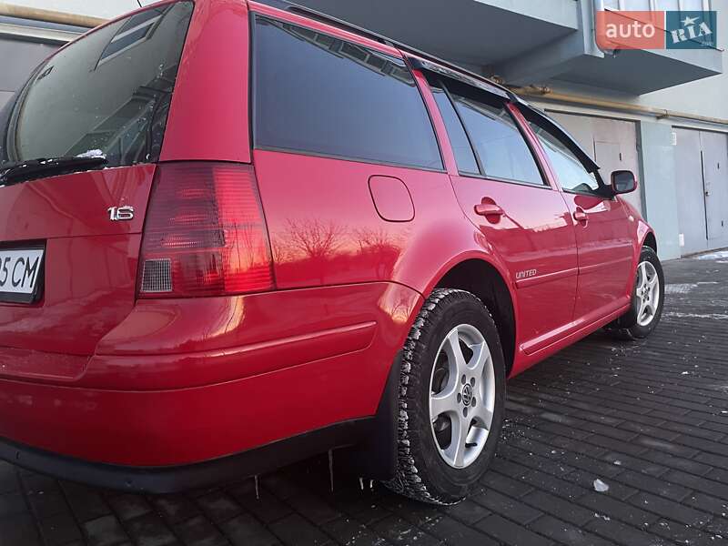 Універсал Volkswagen Golf 2006 в Тернополі