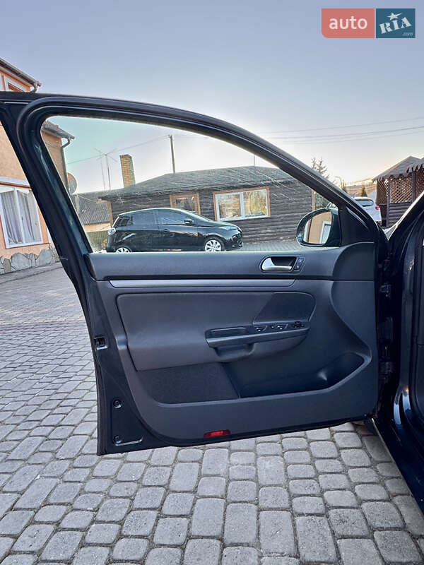 Универсал Volkswagen Golf 2007 в Самборе